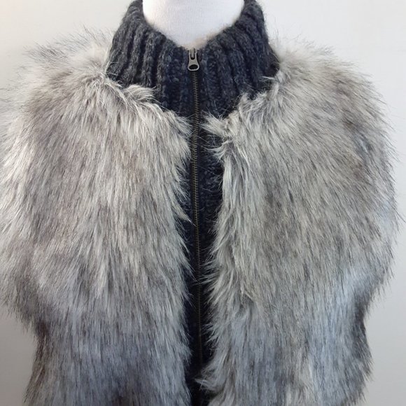 LOFT Faux Fur & Wool Chunky Sweater Gray Vest - Picture 2 of 7